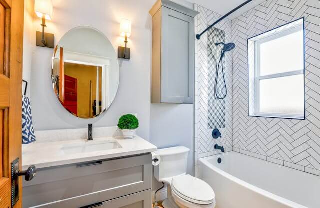 Pristine bathroom cleaned by house cleaning services in Lilburn.